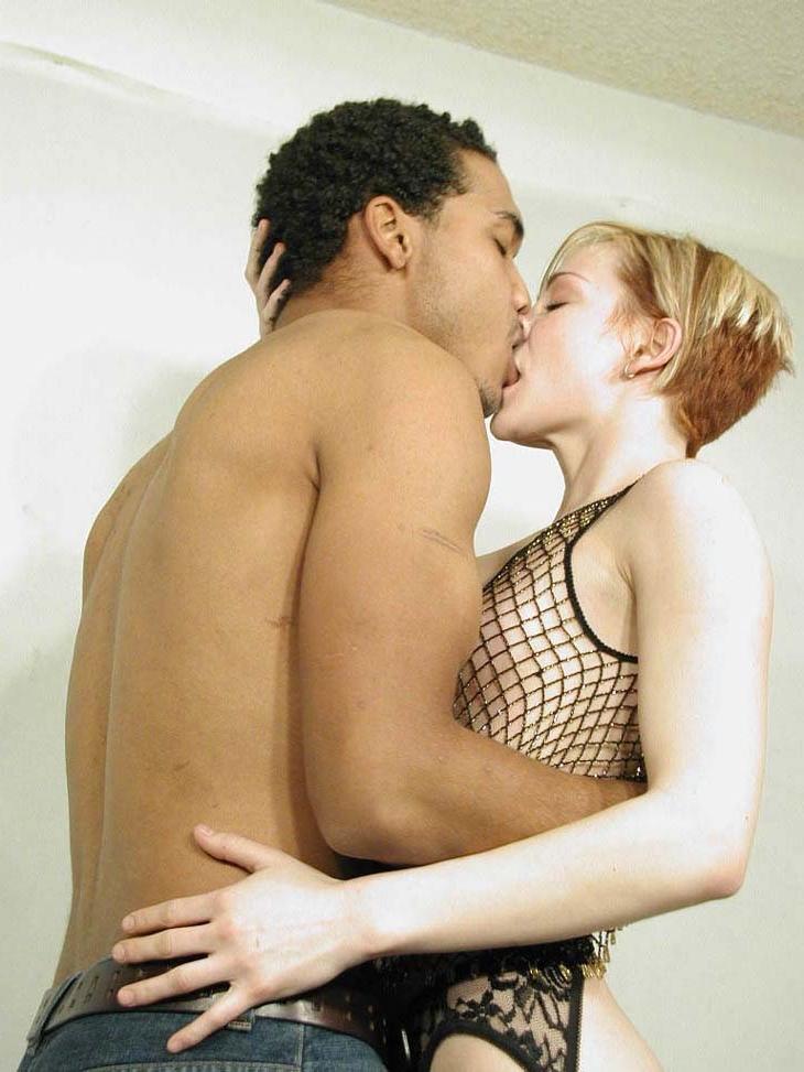 20P Horny babe getting her pussy pounded hard by a black cock
