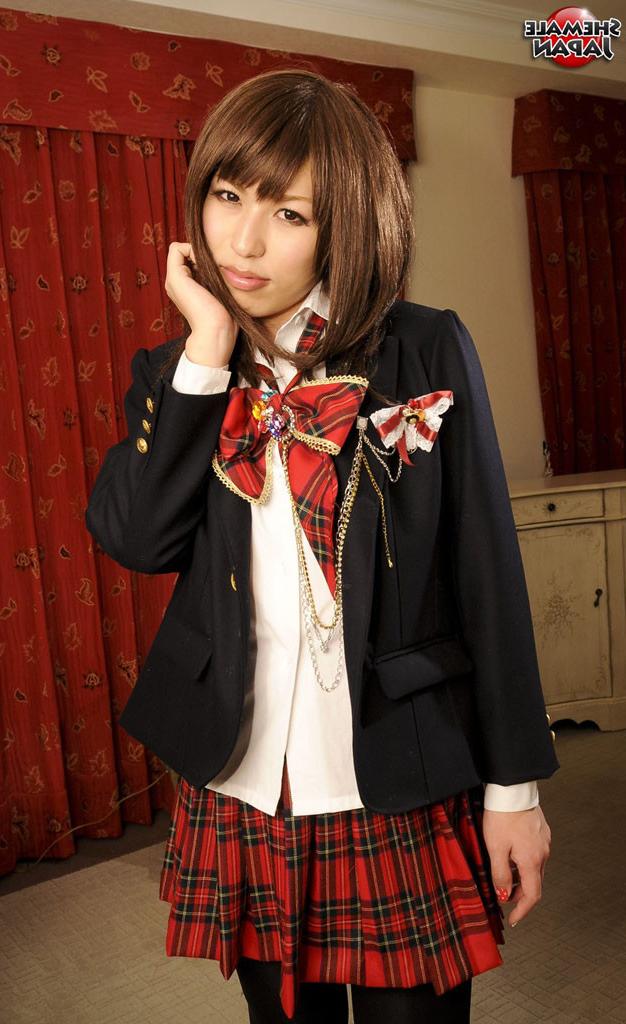 15P Jap ladyboy schoolgirl
