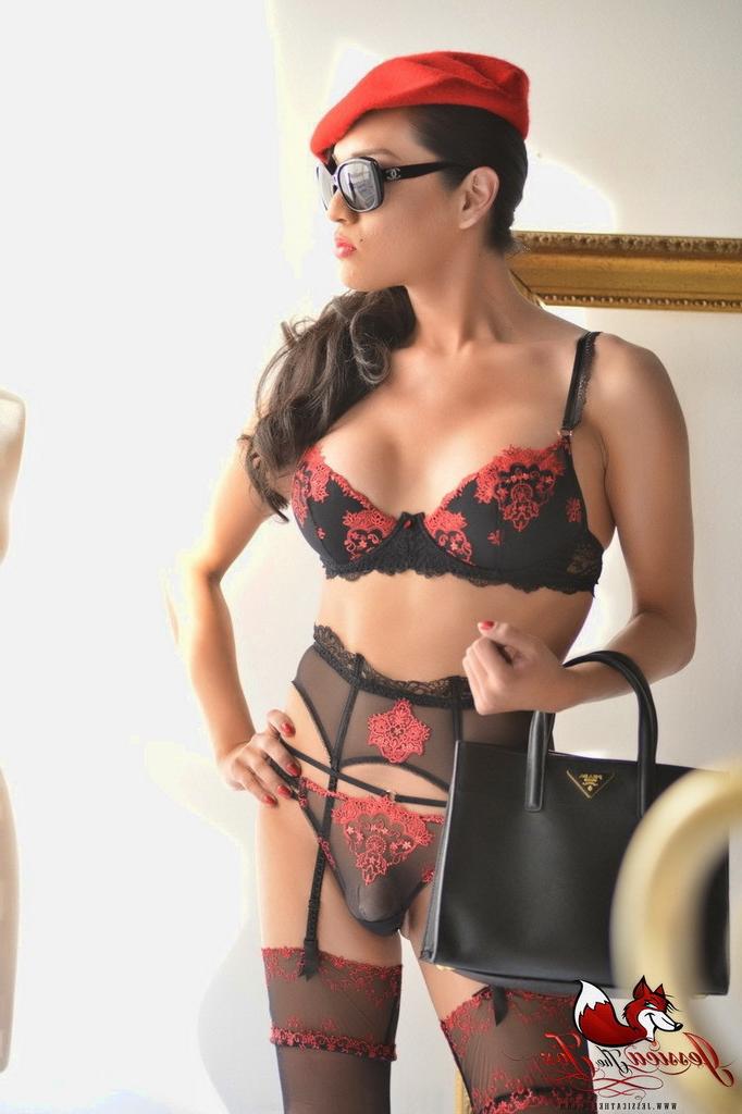 12P Ladyboy aroused Jessica