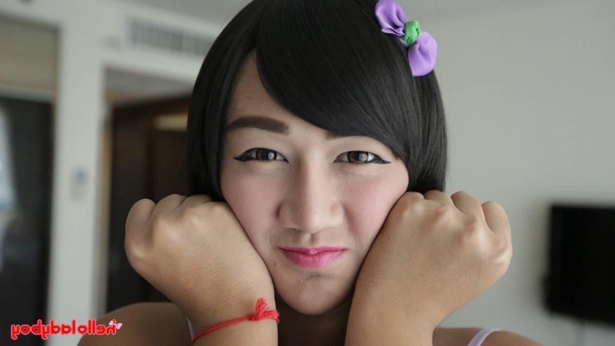11P Ladyboy bj and sex