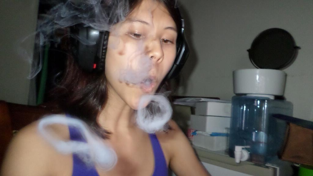 14P Ladyboy trap tease