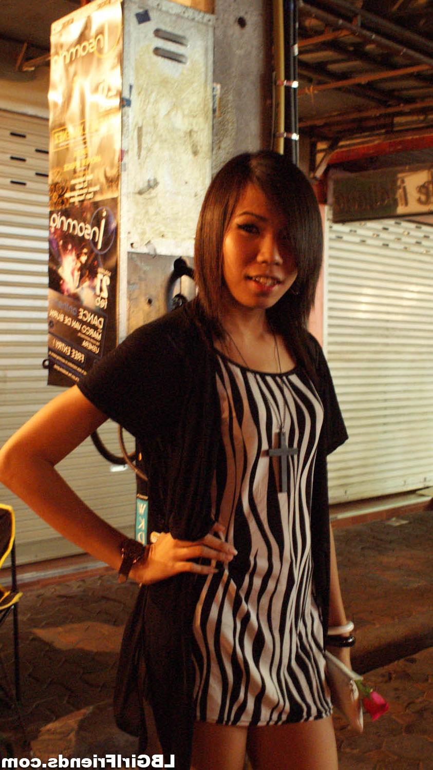 15P Hot Ladyboy Girlfriends Flashing Hard She Cocks