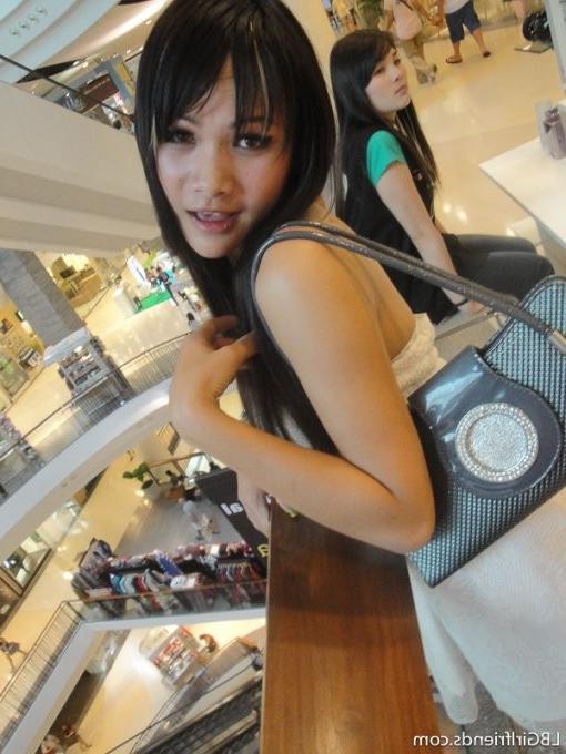 15P Sweet Amateur Ladyboy Girlfriend Flashing Her Tiny Tranny Penis