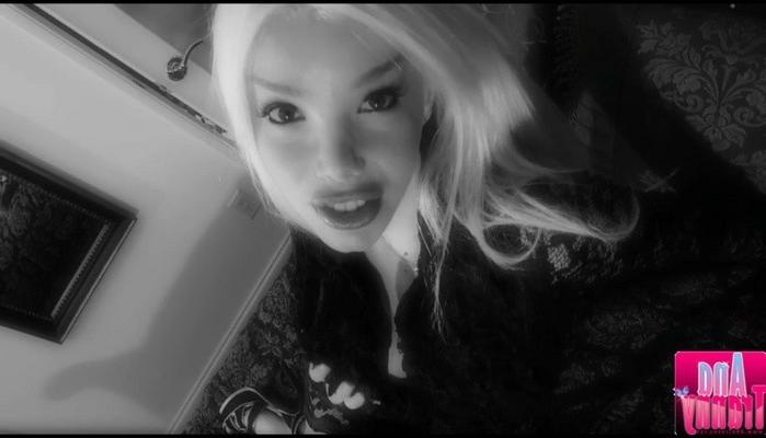 16P Blonde shemale in hot black lingerie