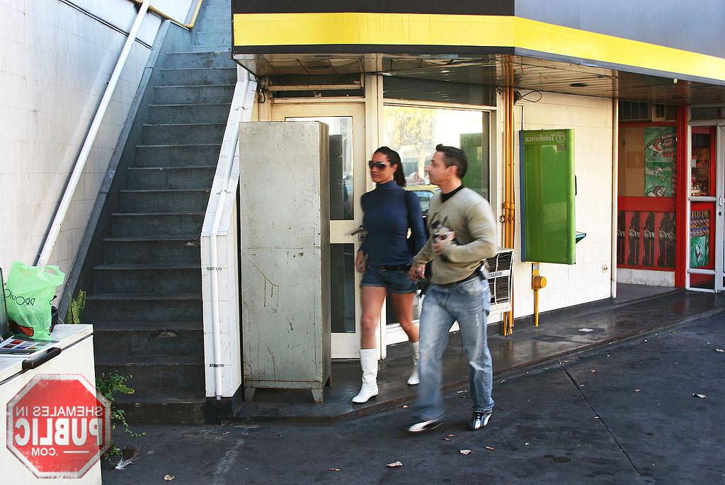 16P Hot tranny gets banged at a gas station