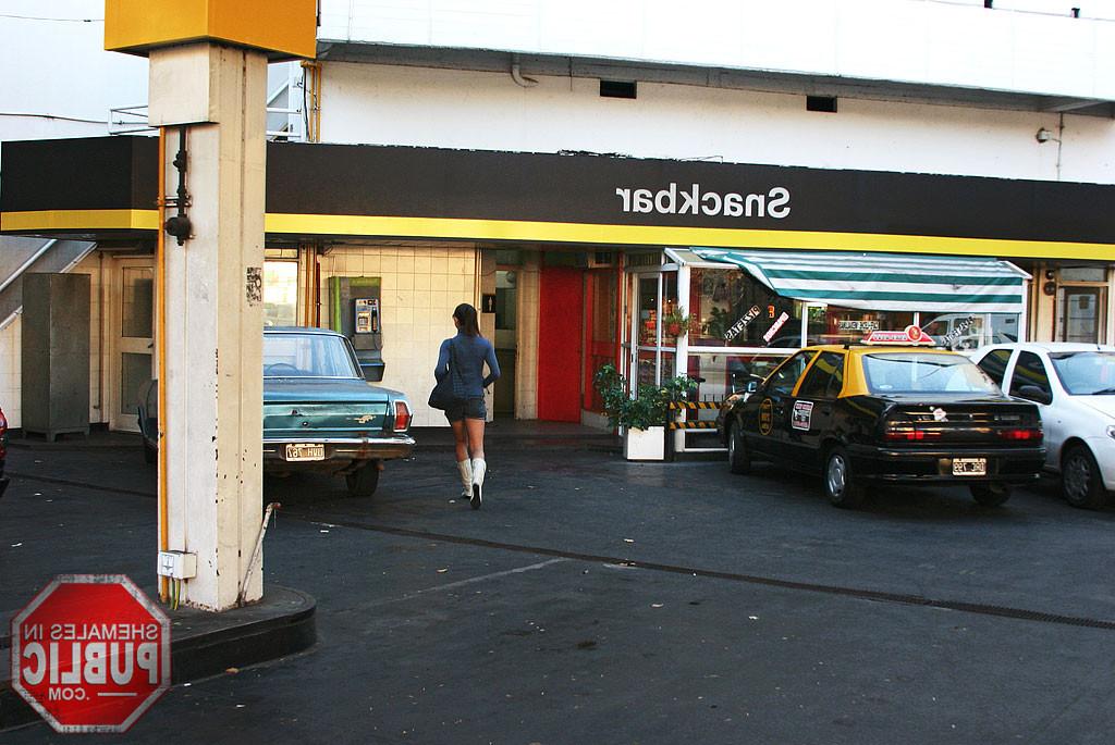 16P Hot tranny gets banged at a gas station