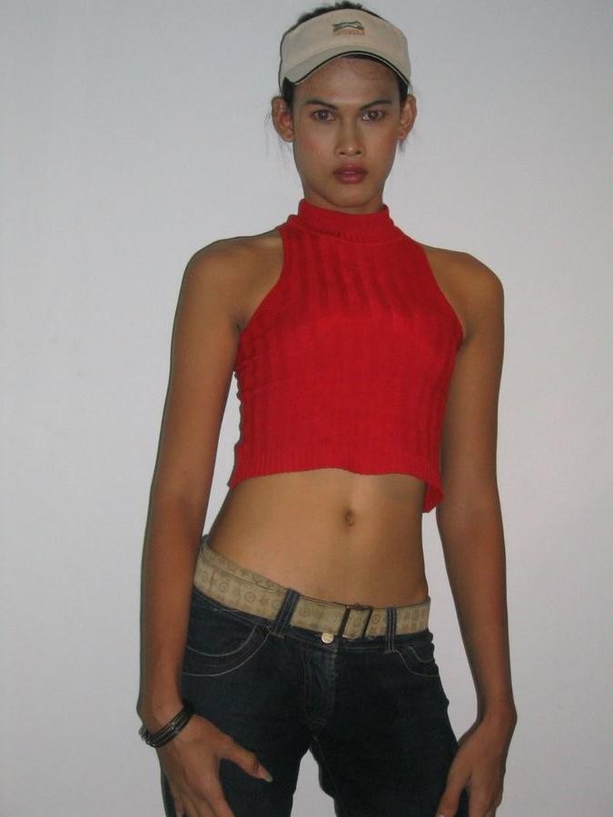 15P Asian Ladyboy Loses Her Jeans To Show Her Perfect Body