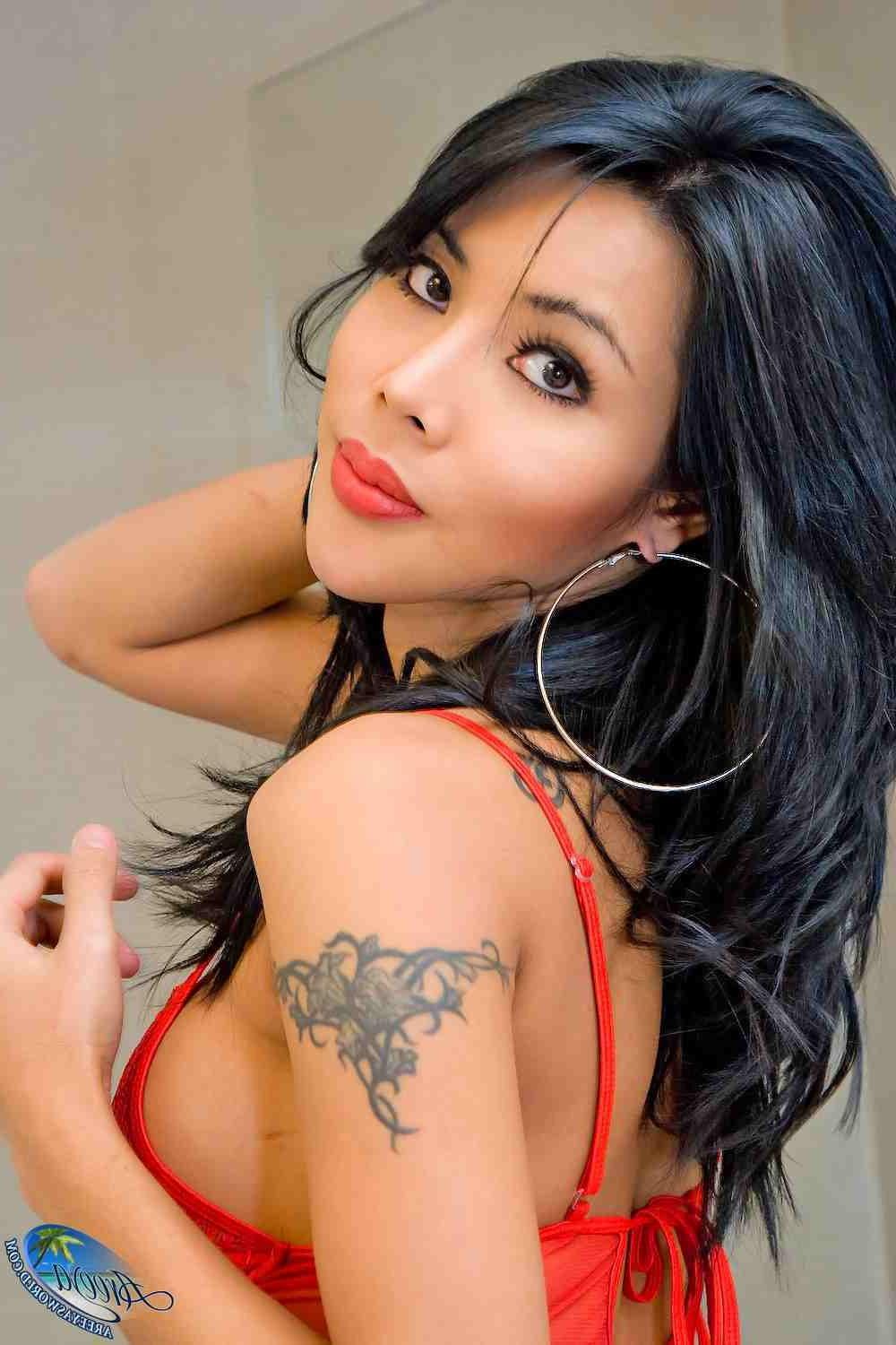 16P Sexy Areeya with a dildo