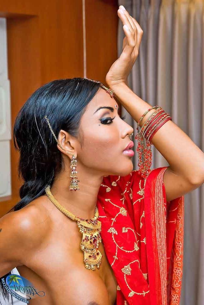16P Ladyboy Areeya dressed as a Indian godess