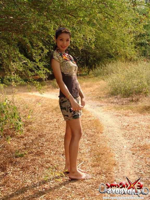 16P Sexy ladyboy getting her dick sucked and sucking a dick
