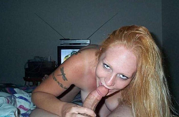 16P Pictures of two GFs doing nice blowjobs