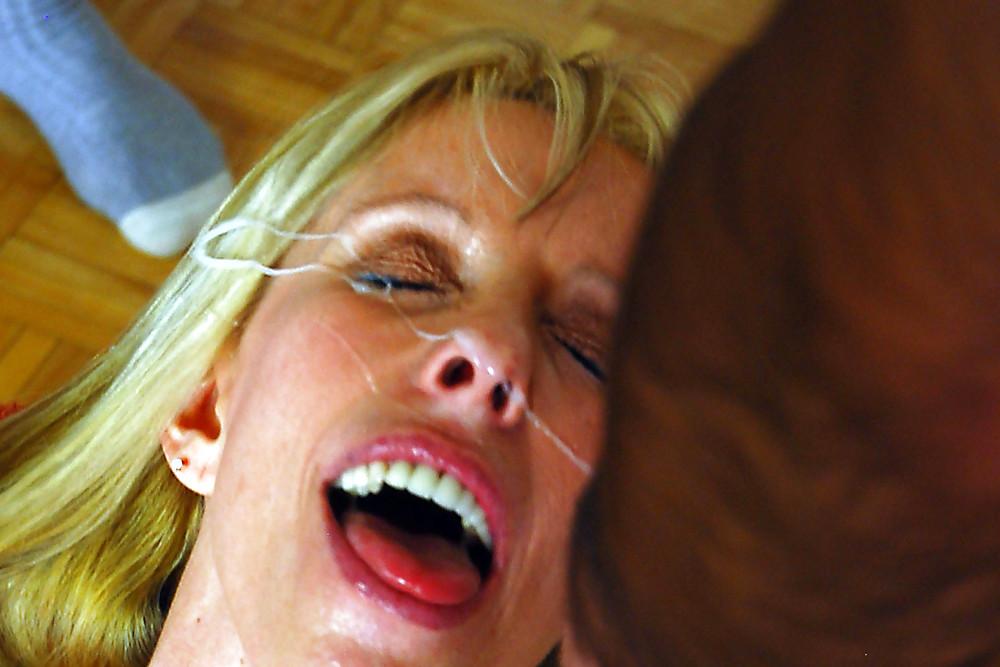 25P CAROL COX - HORNY BUKKAKE SLUT