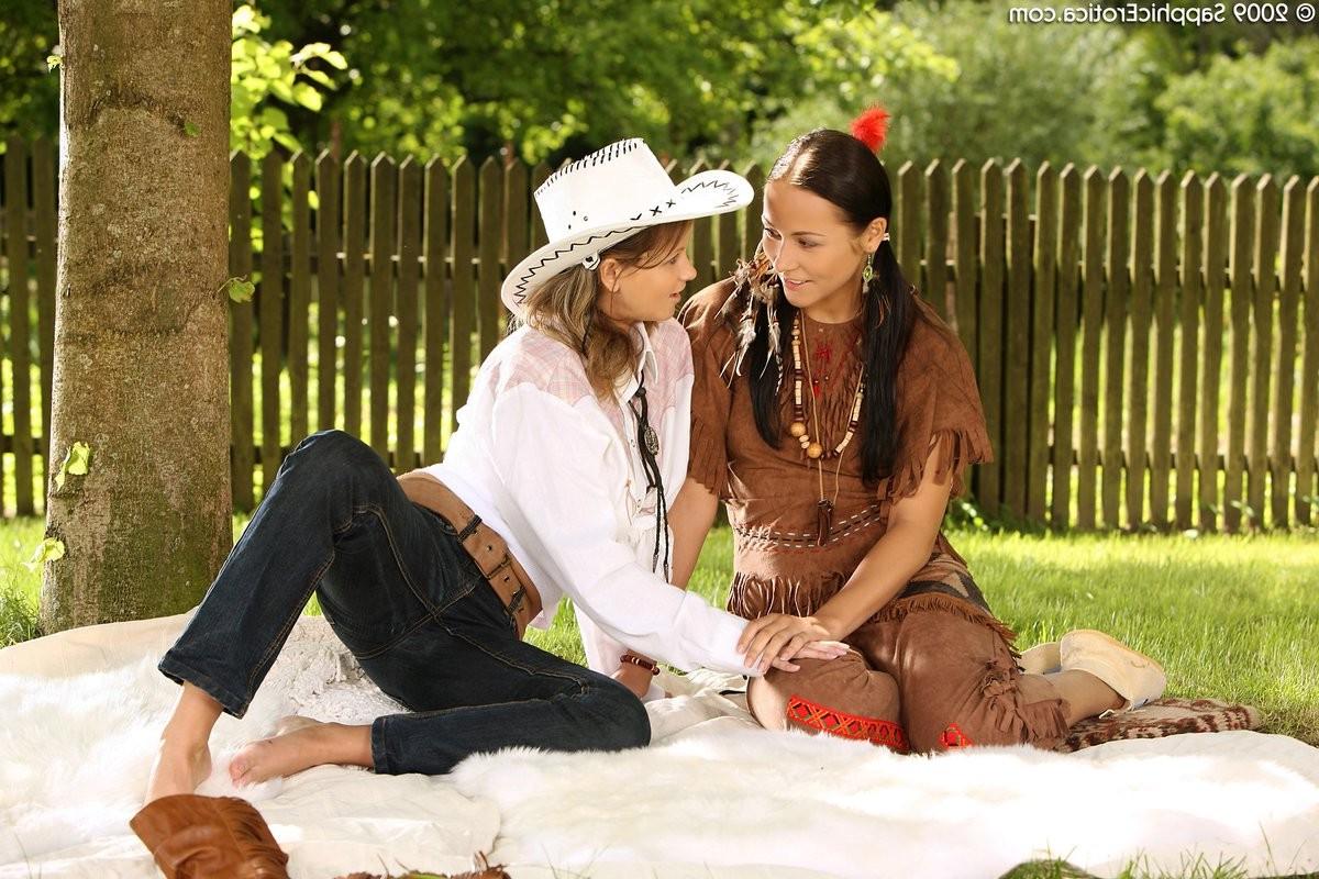 16P Hot cowgirl and navajo cutie lap pussies and finger butts
