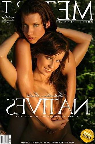 22P Beauty lesbians rubbing nipples together