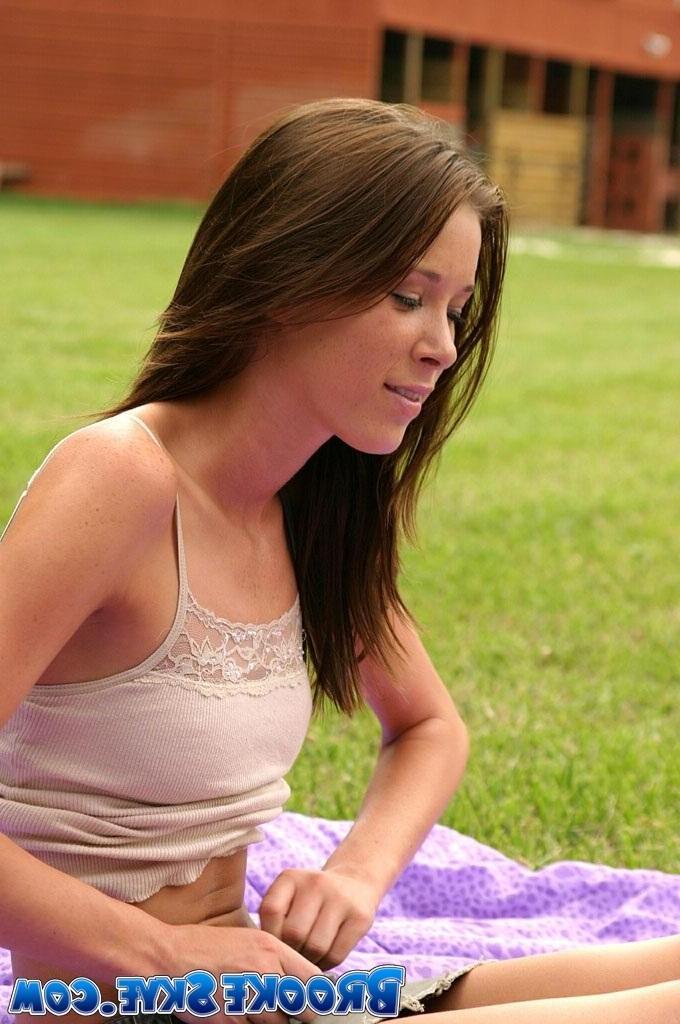 16P cute teen rubbing and fingering her tight wet pussy outdoors