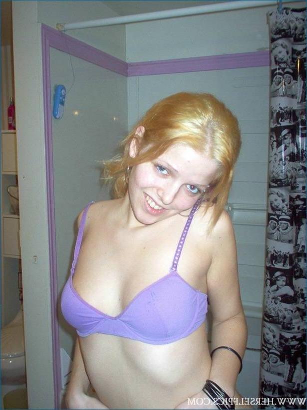15P Teen masturbates while watching porn on her bed