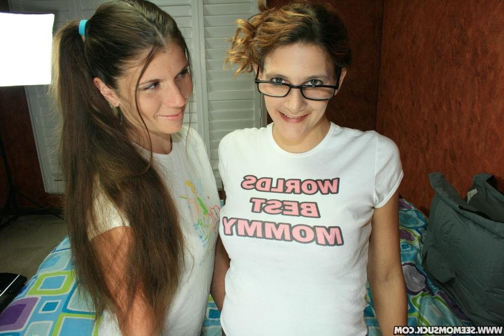 12P WELCOME TO SEEMOMSUCK.COM - HOT MOM AND TEEN BLOWJOB VIDEOS