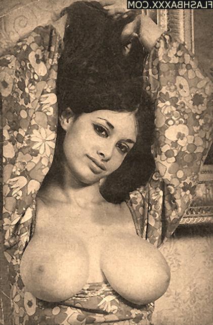 9P Vintage babes show off big tits and nipples