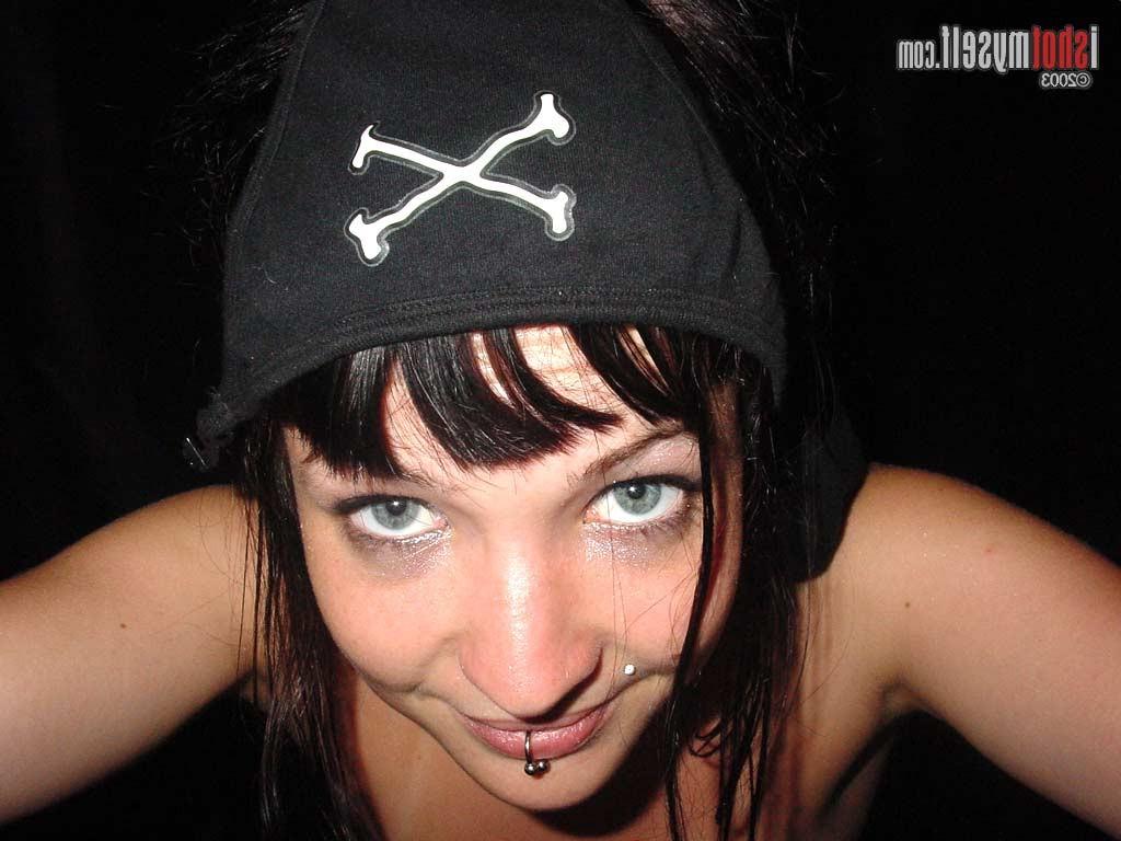 15P Punk chick sticks out her hard wet nipples