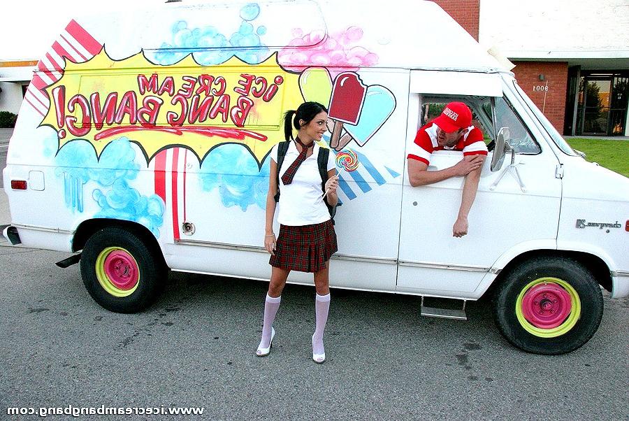 20P Sweet tooth coed loves to fuck inside ice cream van