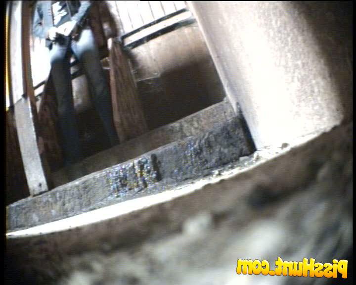 14P Young blonde hottie gets spycammed while pissing