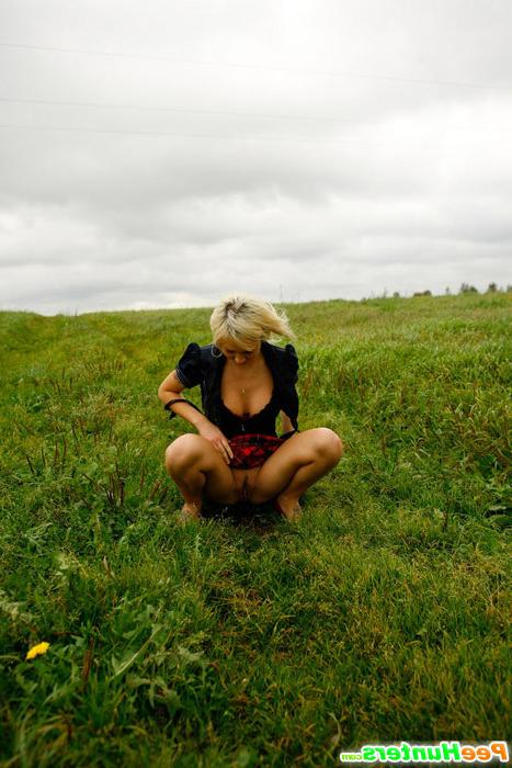 16P Freshie with amazing body filmed tinkling outdoors