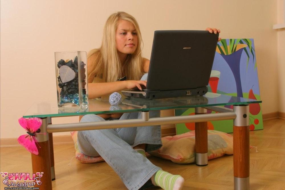 14P Lana chatting with her virtual lover and performing striptease