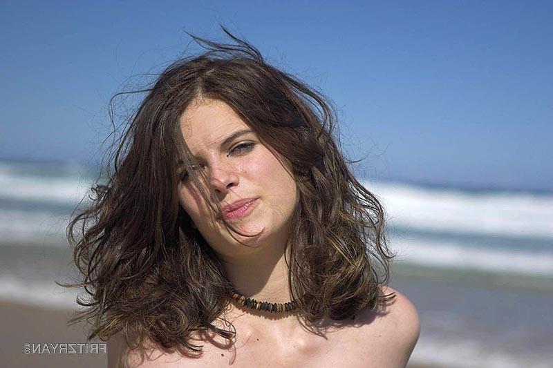 12P Teen girl next door in the nude