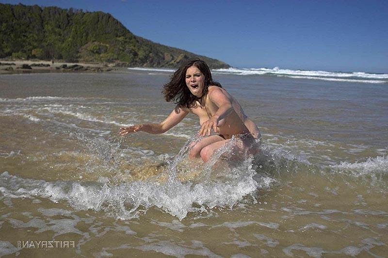 12P Teen girl next door in the nude