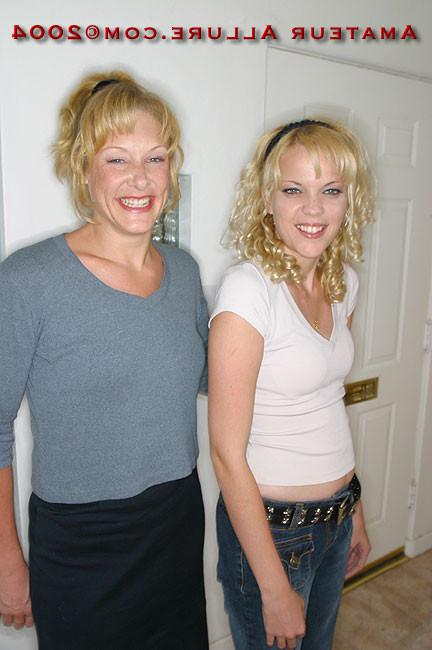 16P mom teaches blonde teen daughter to suck cock