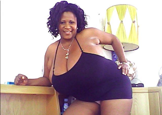 25P BBW Pornostar webcam 11