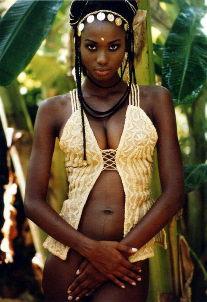 15P Black teen gfs are posing