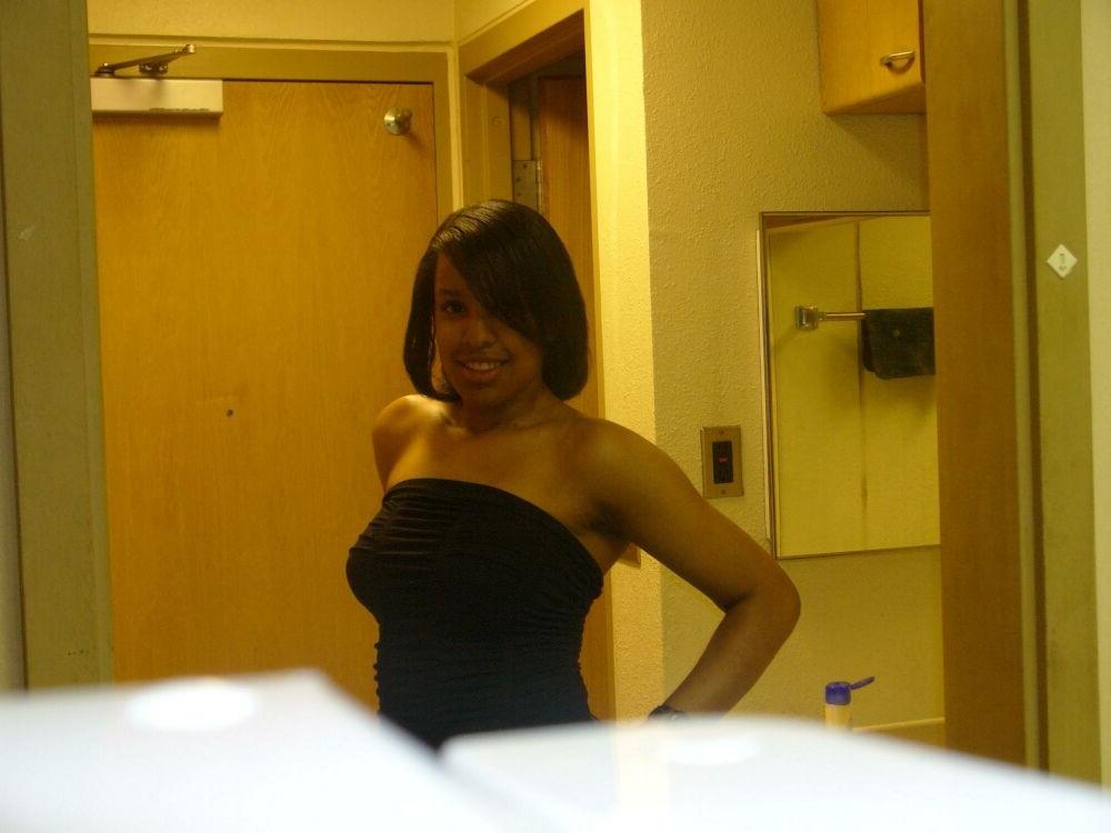 15P Black teen gfs posing and fucking