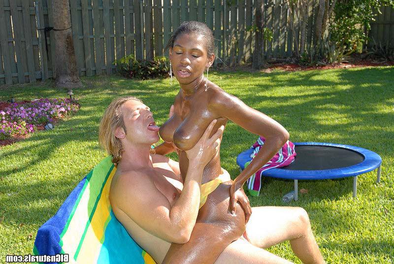 12P 12 pics and 1 movie of Trinidad from Big Naturals