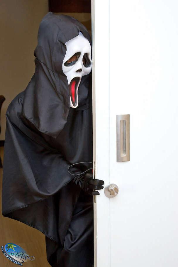 15P Areeya abused in a Scary movie