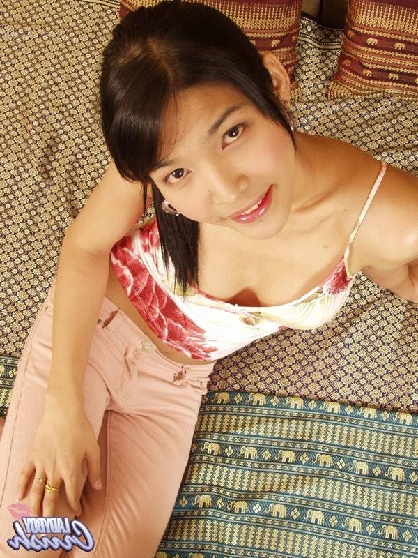 16P Horny Ladyboy Cums All Over Herself