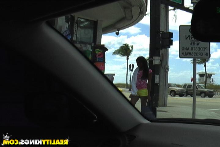 12P 12 pics and 1 movie of Sierra from Street Blowjobs
