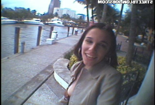 12P 12 pics and 1 movie of Nikki from Street Blowjobs