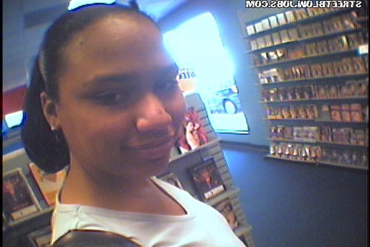 12P 12 pics and 1 movie of Alexis from Street Blowjobs
