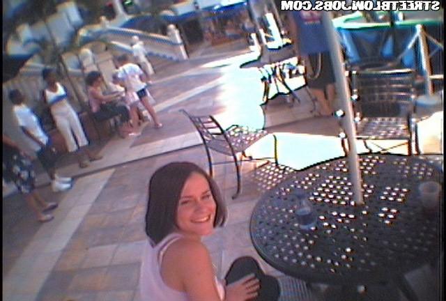 12P 12 pics and 1 movie of Shellie from Street Blowjobs