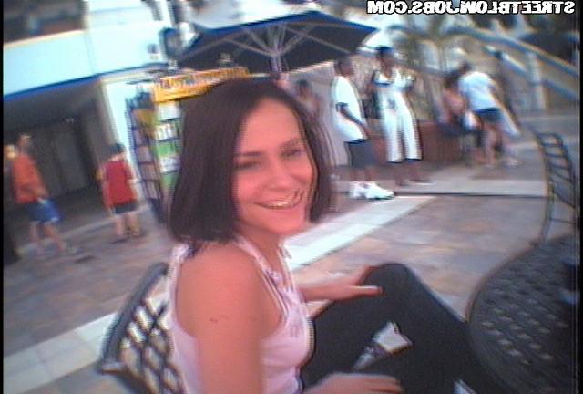 12P 12 pics and 1 movie of Shellie from Street Blowjobs