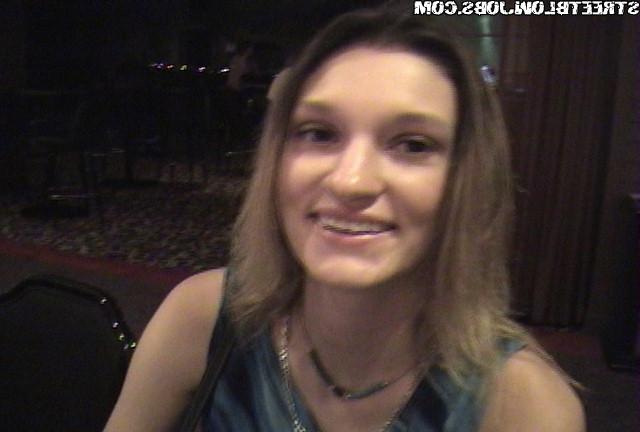 12P 12 pics and 1 movie of Aroana from Street Blowjobs