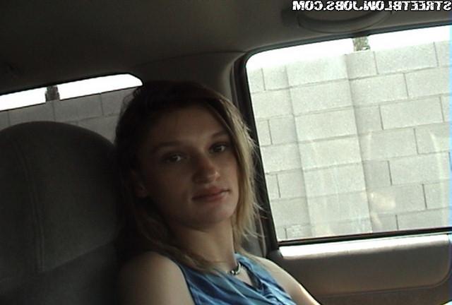 12P 12 pics and 1 movie of Aroana from Street Blowjobs