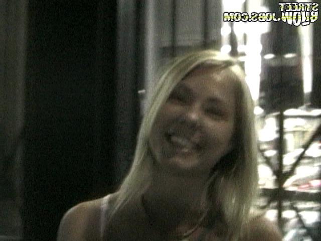12P 12 pics and 1 movie of Faye from Street Blowjobs