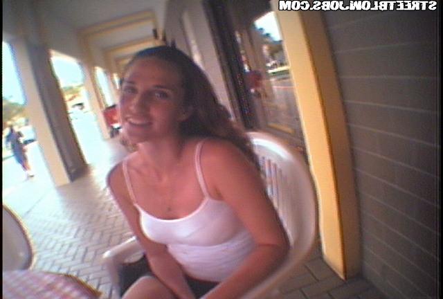 12P 12 pics and 1 movie of Leanne from Street Blowjobs