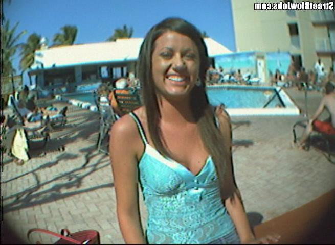 12P 12 pics and 1 movie of Aurora from Street Blowjobs