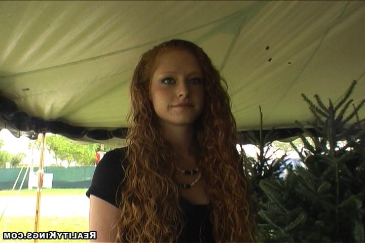 12P 12 pics and 1 movie of Amberr from Street Blowjobs