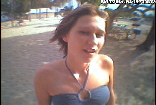 12P 12 pics and 1 movie of Astrid from Street Blowjobs