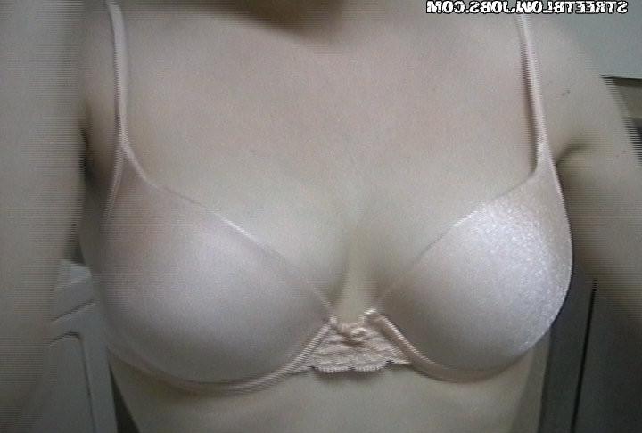 11P 12 pics and 1 movie of Melanie from Street Blowjobs