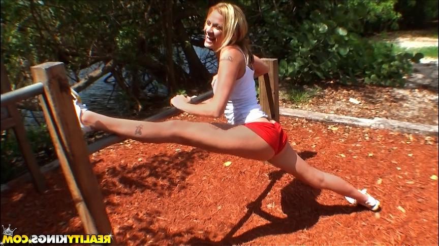 12P 12 pics and 1 movie of Terra from Street Blowjobs